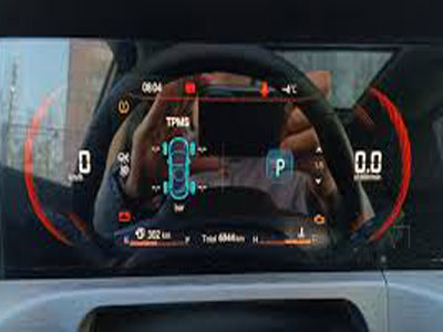 روشن بودن هشدار باد لاستیک